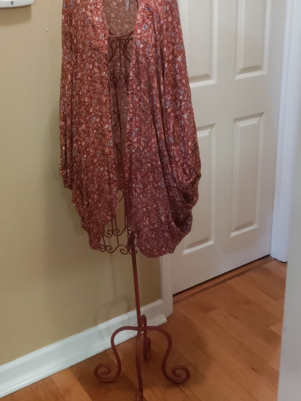 Rust Floral Draped Women’s kimono.
